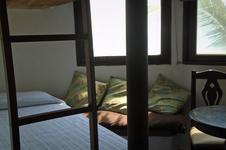 Room 38 of 228