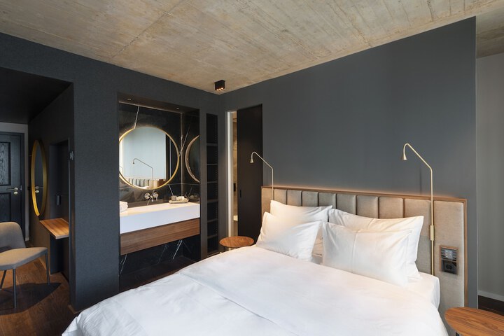 Room 3 of 14