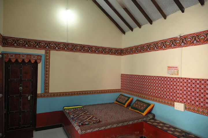 Room 17 of 35