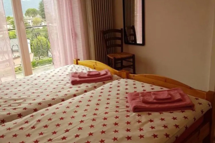 Room 3 of 11