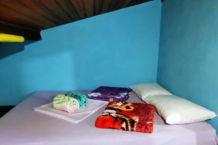 Room 2 of 47