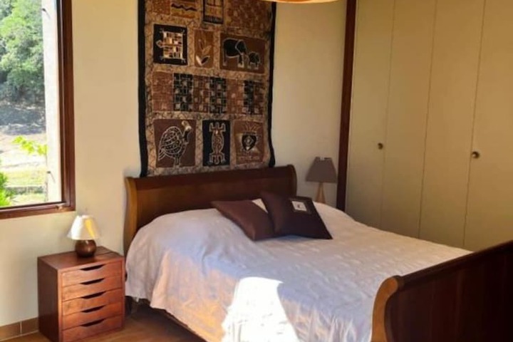 Room 2 of 31