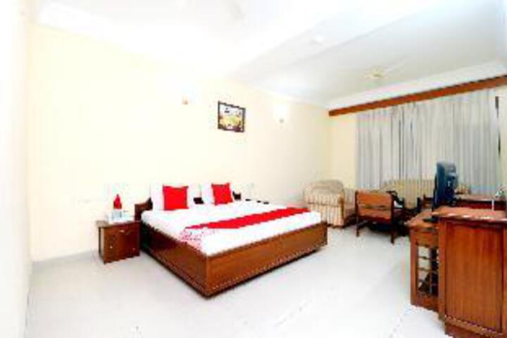 Room 9 of 23
