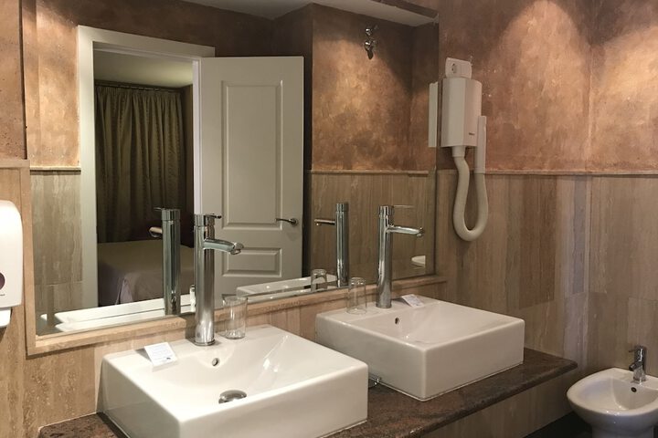Room 48 of 56