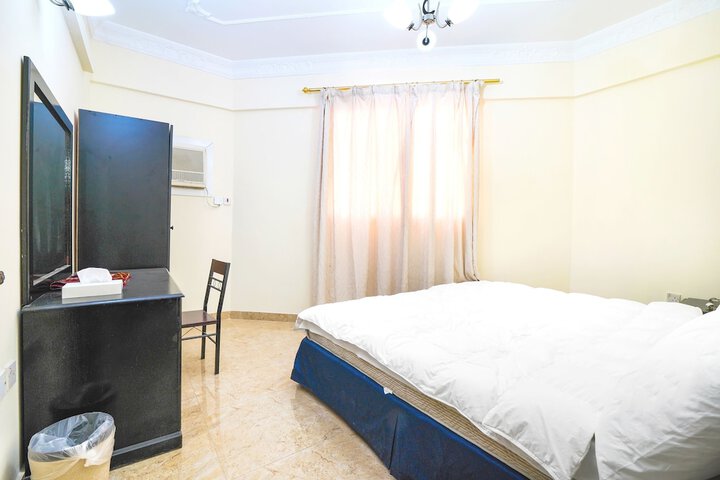 Room 32 of 44