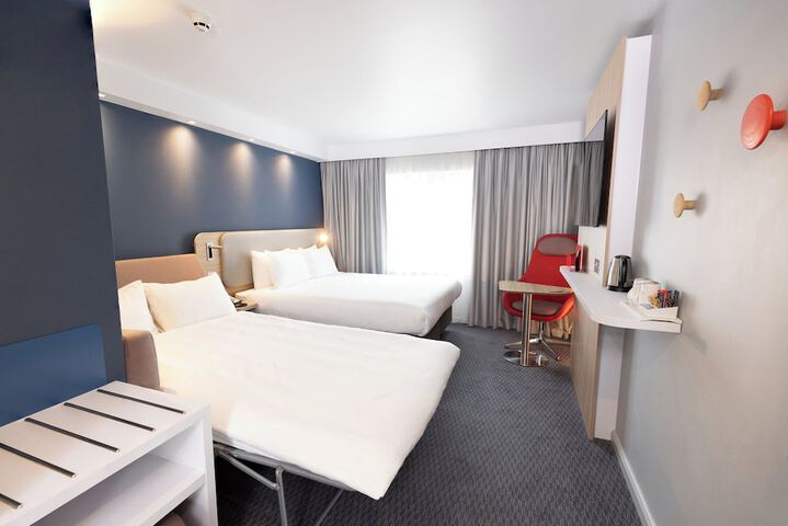 Room 16 of 61