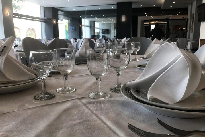 Dining 6 of 33