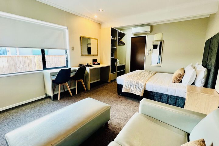 Room 11 of 26