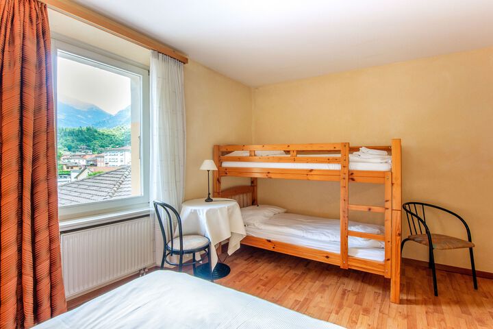 Room 35 of 47