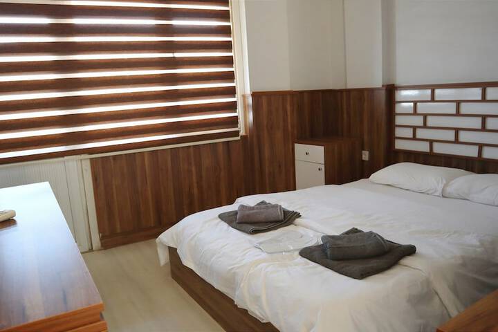 Room 10 of 30