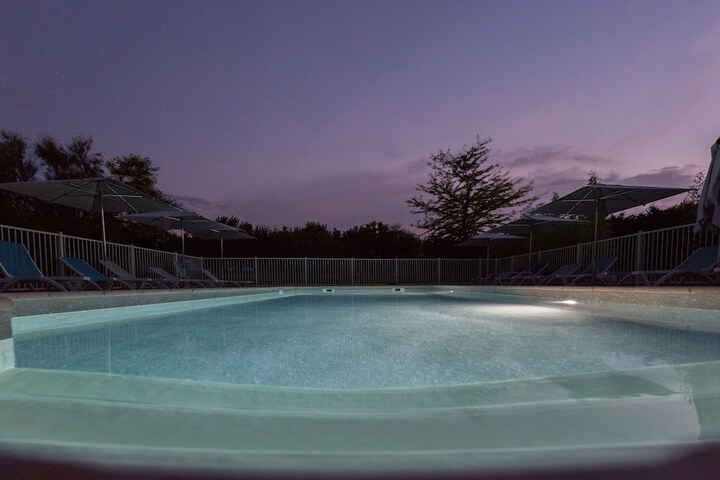 Hotel Pool
