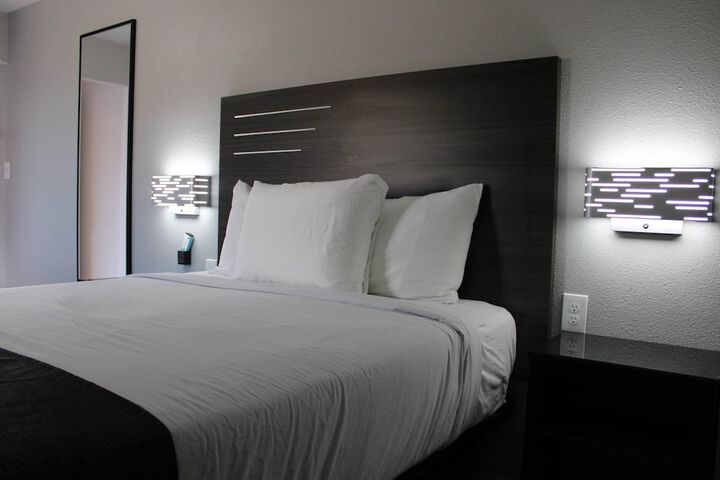 Room 25 of 65
