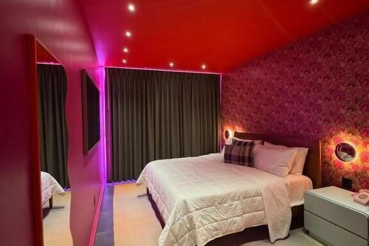Room 2 of 13