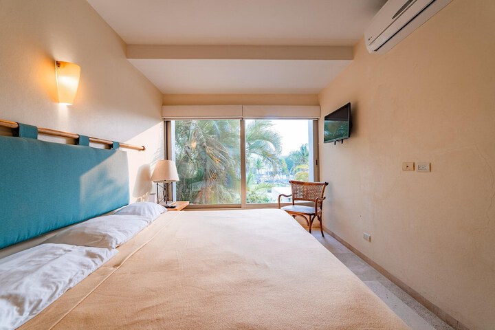 Room 11 of 60