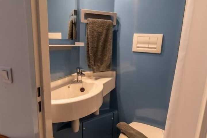 Room 52 of 113