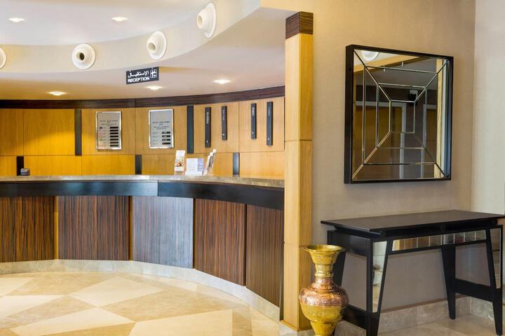 Entrance & Lobby