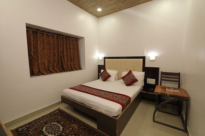 Room 6 of 20
