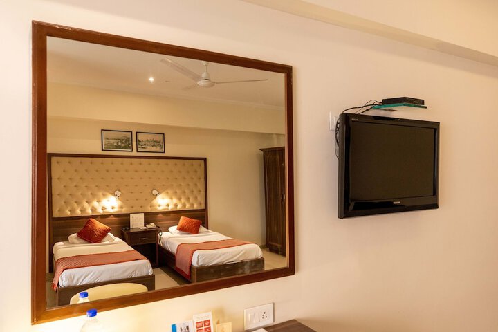 Room 12 of 98
