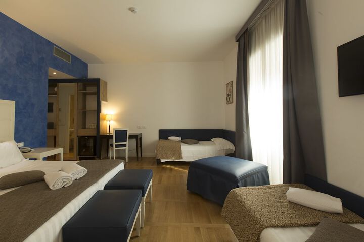 Room 29 of 169