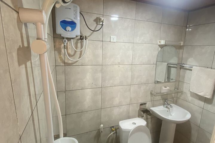 Room 16 of 21