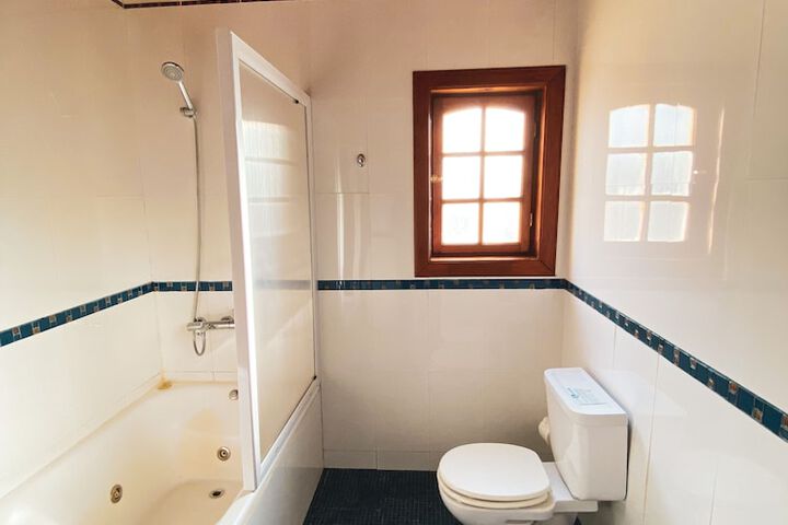 Room 20 of 38