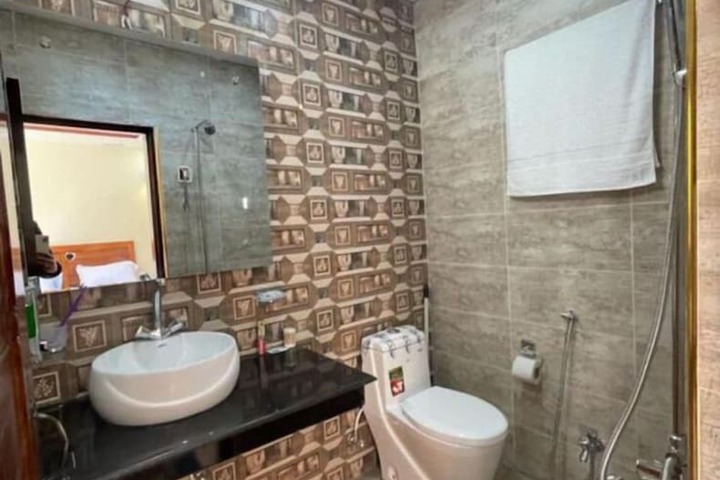 Room 15 of 20