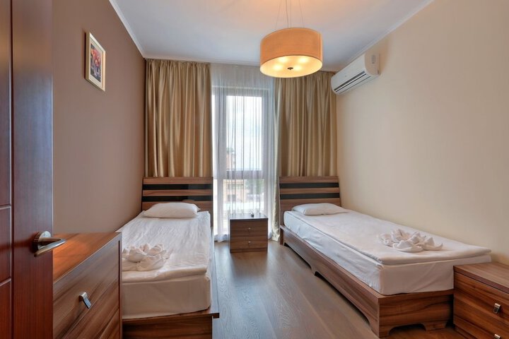 Room 5 of 35