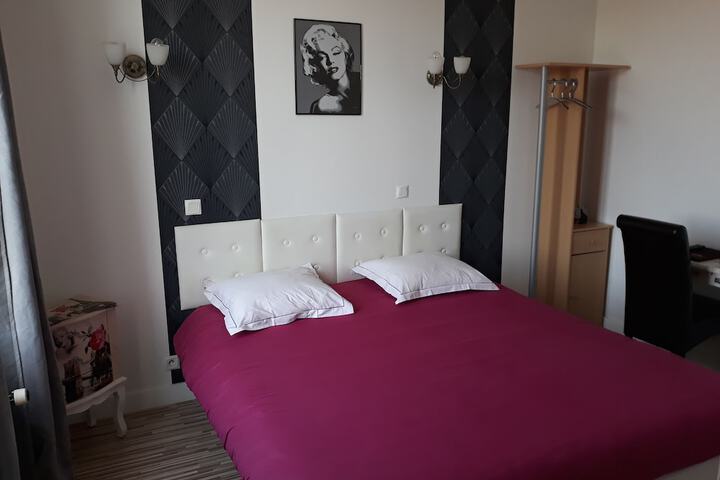 Room 2 of 57