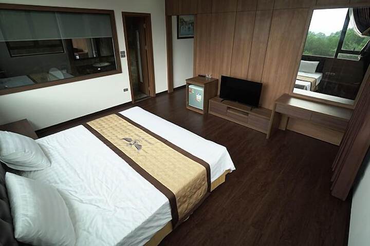Room 13 of 48