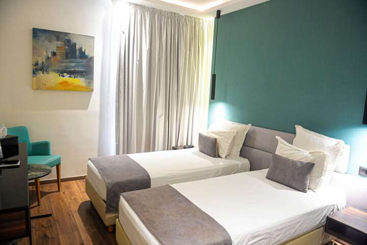 Room 20 of 53