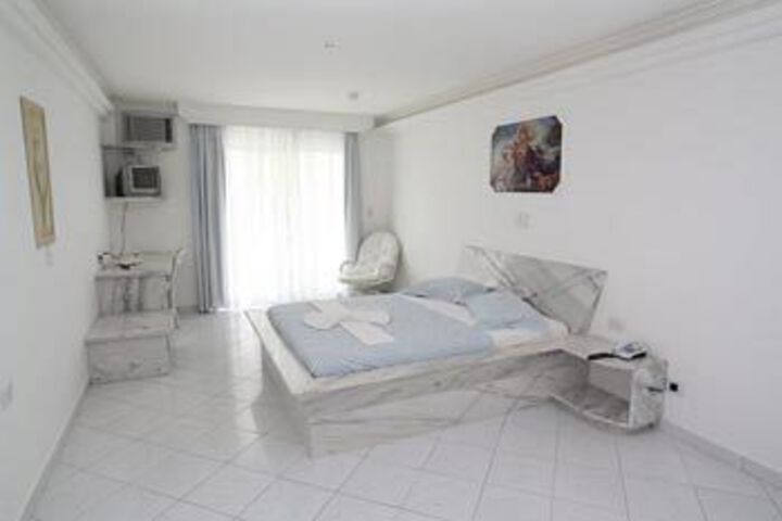 Room 20 of 40