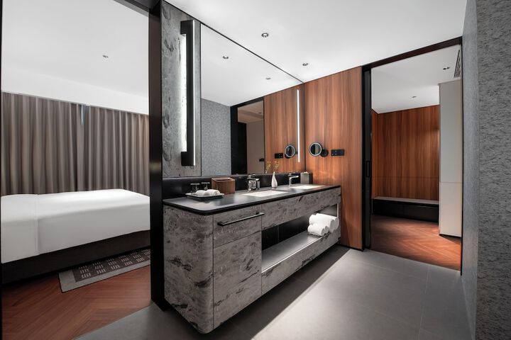 Room 18 of 70