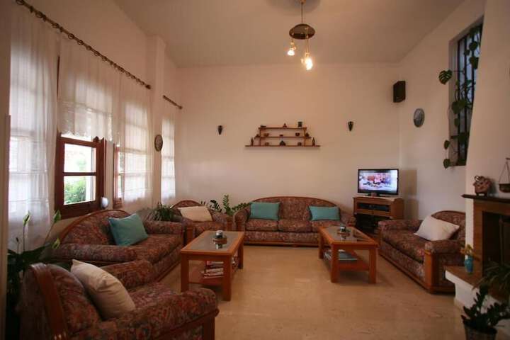 Room 8 of 21