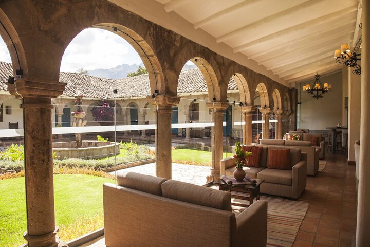 Hotel Lobby