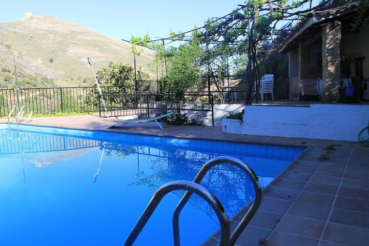 Pool 33 of 43