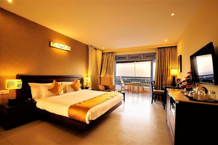 Room 5 of 36