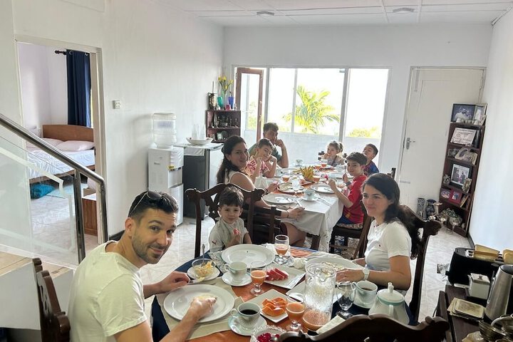 Dining 23 of 25