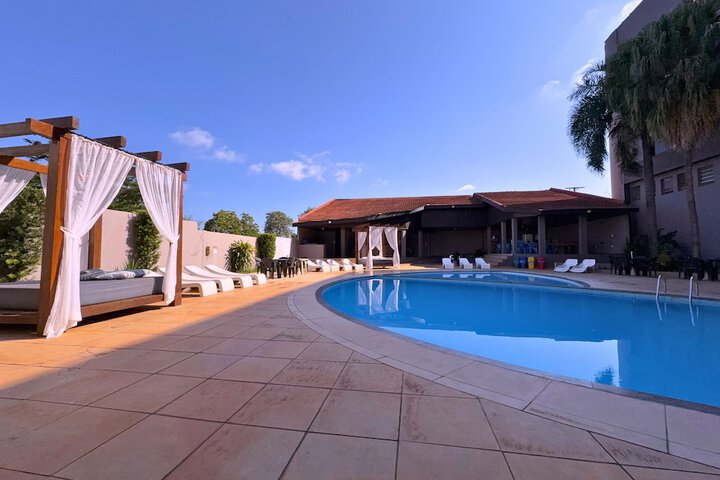 Hotel Pool