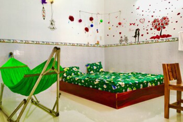 Room 12 of 44