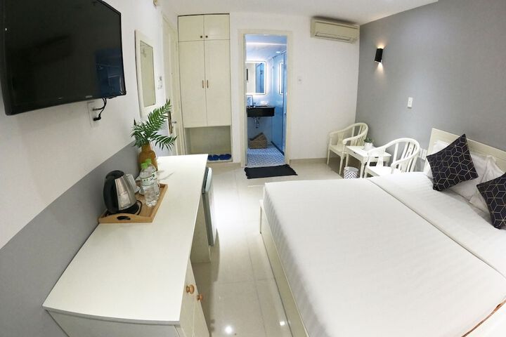 Room 8 of 70