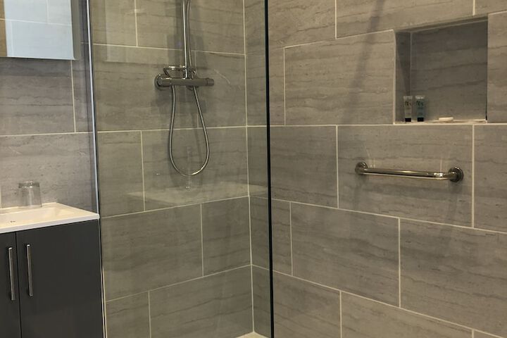 Room 12 of 37