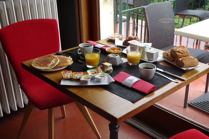 Breakfast/Coffee Service 45 of 76