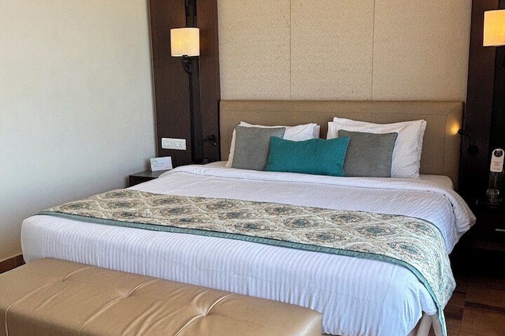 Room 16 of 47