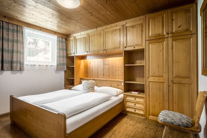 Room 3 of 71