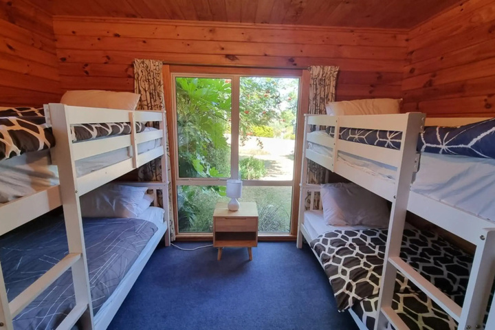 Room 5 of 16