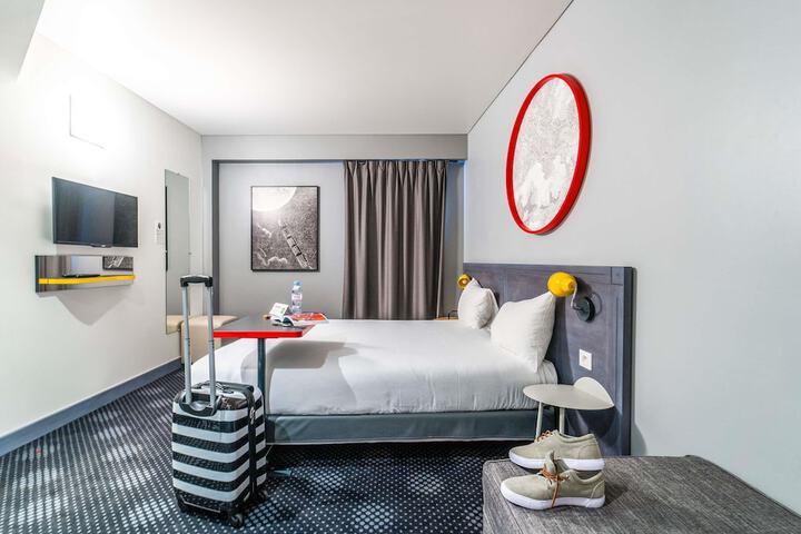 Room 18 of 60