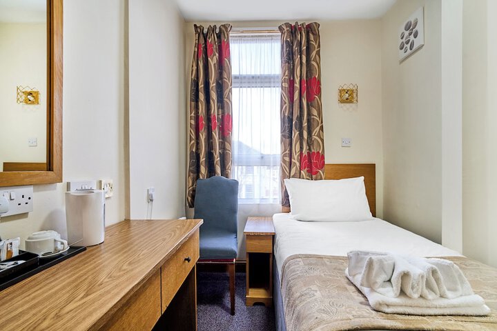 Room 53 of 88