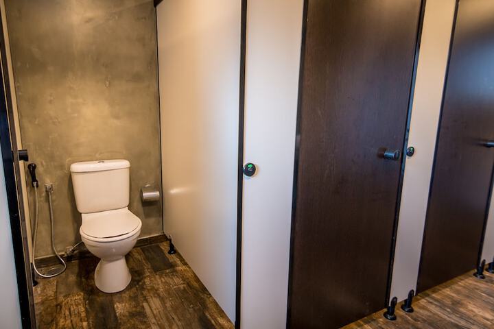 Room 5 of 17