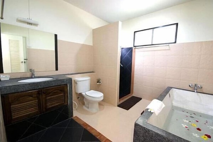 Room 9 of 21