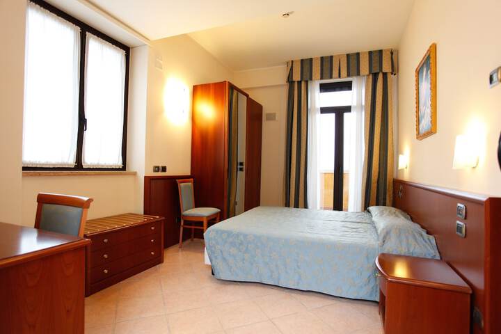 Room 29 of 74